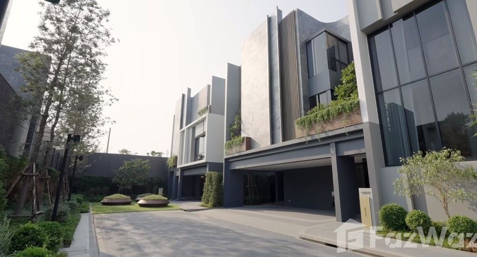 For sale 3 bedrooms house in Bang Kapi, Bangkok