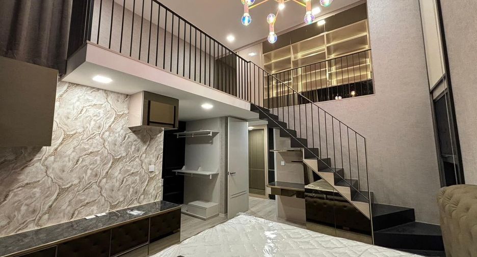 For sale 5 bedrooms house in Saphan Sung, Bangkok