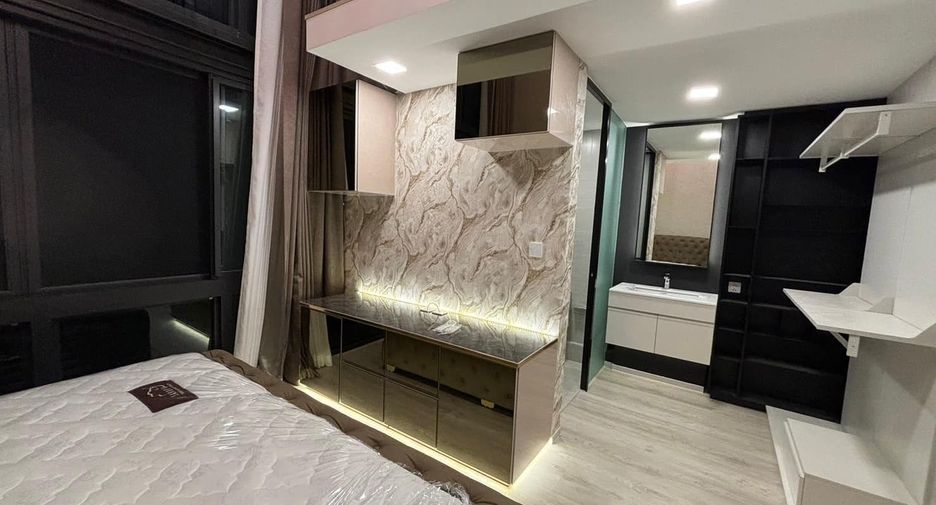 For sale 5 bedrooms house in Saphan Sung, Bangkok