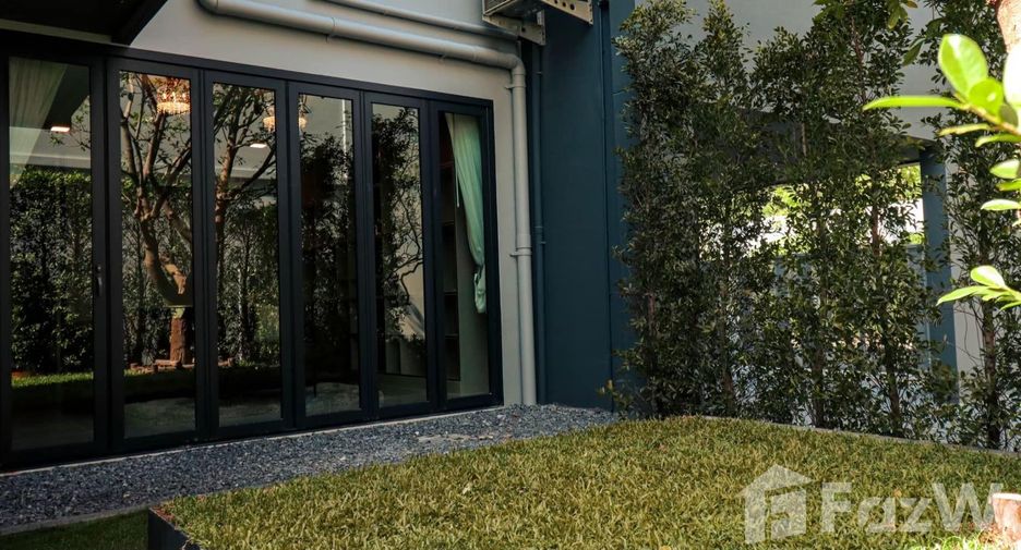 For sale 5 bedrooms house in Saphan Sung, Bangkok