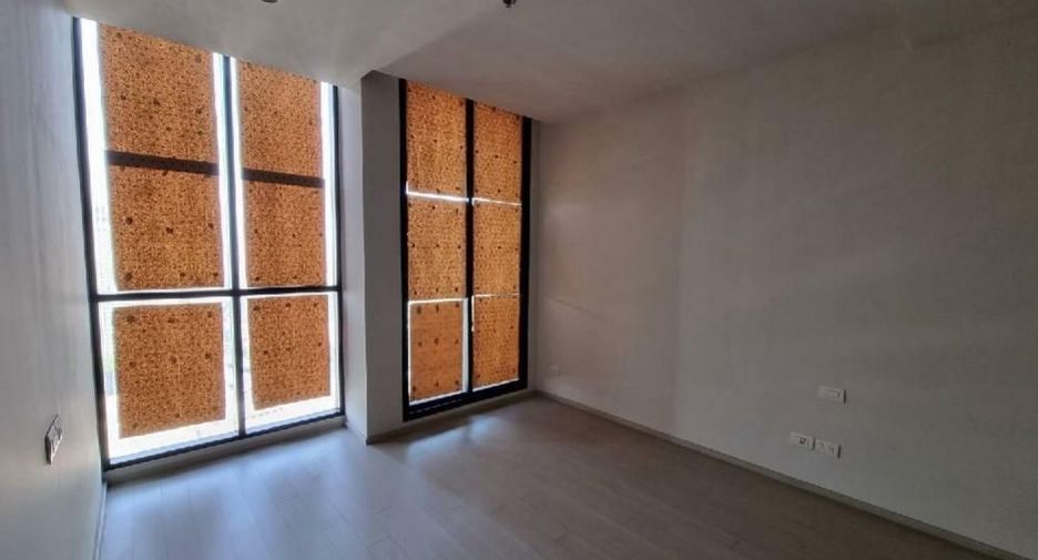 À vendre 2 chambres condo à Pathum Wan, Bangkok