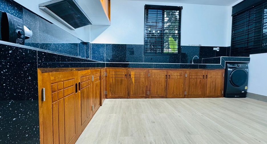For sale 3 bedrooms house in Dok Khamtai, Phayao