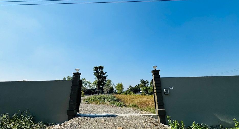 For sale 3 bedrooms house in Dok Khamtai, Phayao