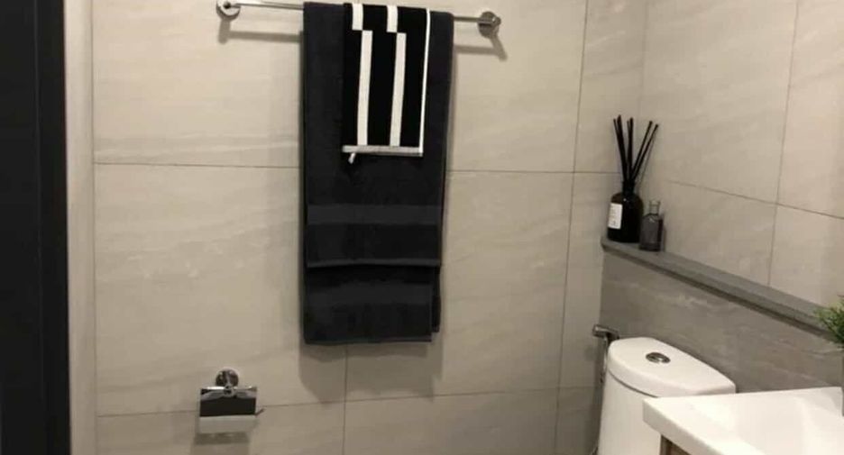 For sale 1 bed condo in Huai Khwang, Bangkok