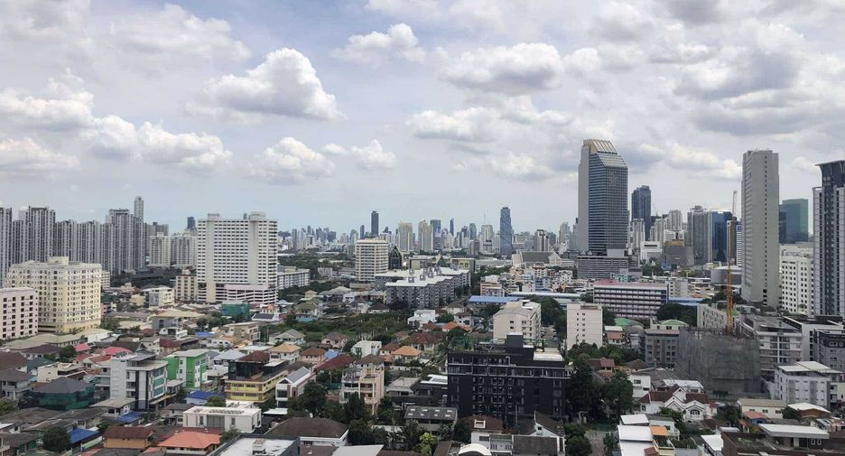 For sale 1 bed condo in Huai Khwang, Bangkok