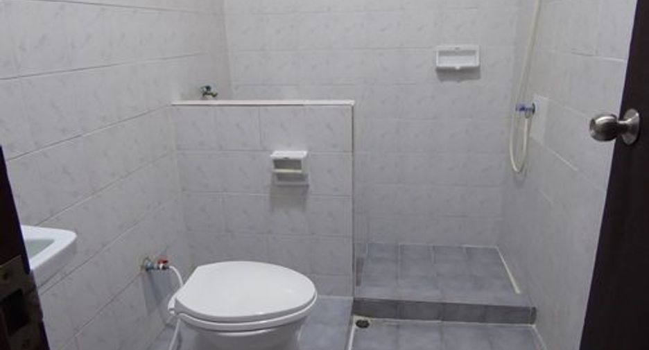 For rent 3 ベッドルーム house in Phutthamonthon, Nakhon Pathom