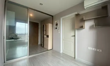 À vendre 1 chambre condo à Huai Khwang, Bangkok