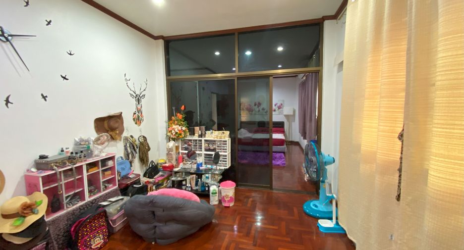 Casa en venta de 4 habitaciones en Thawi Watthana, Bangkok