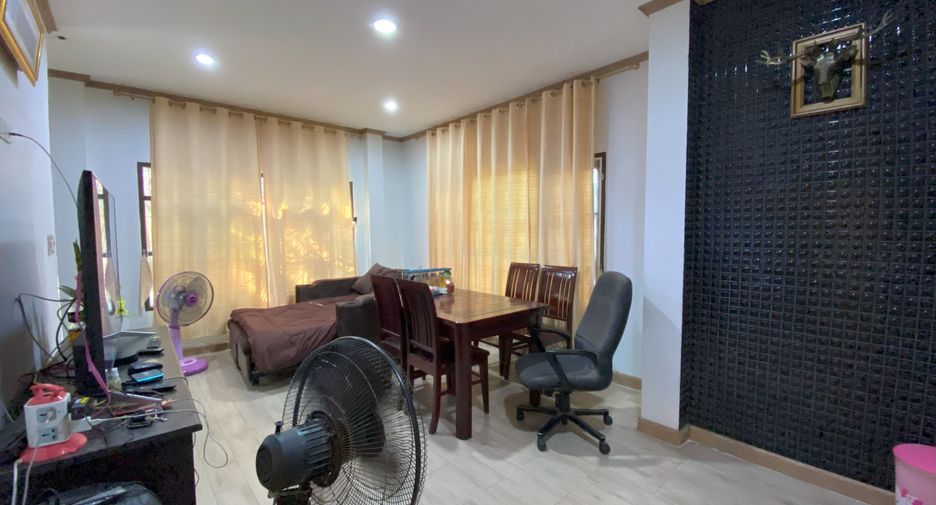 Casa en venta de 4 habitaciones en Thawi Watthana, Bangkok