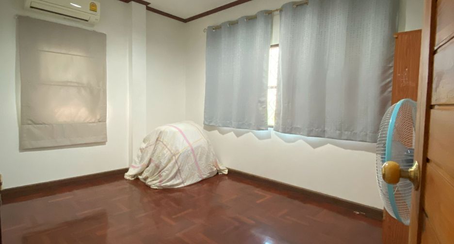 Casa en venta de 4 habitaciones en Thawi Watthana, Bangkok