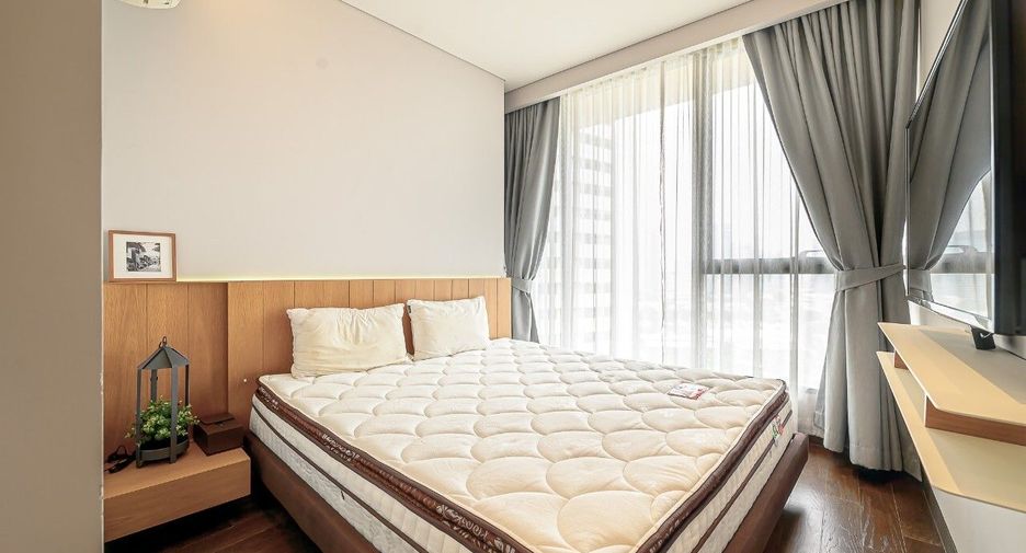 For sale 2 bedrooms condo in Khlong Toei, Bangkok