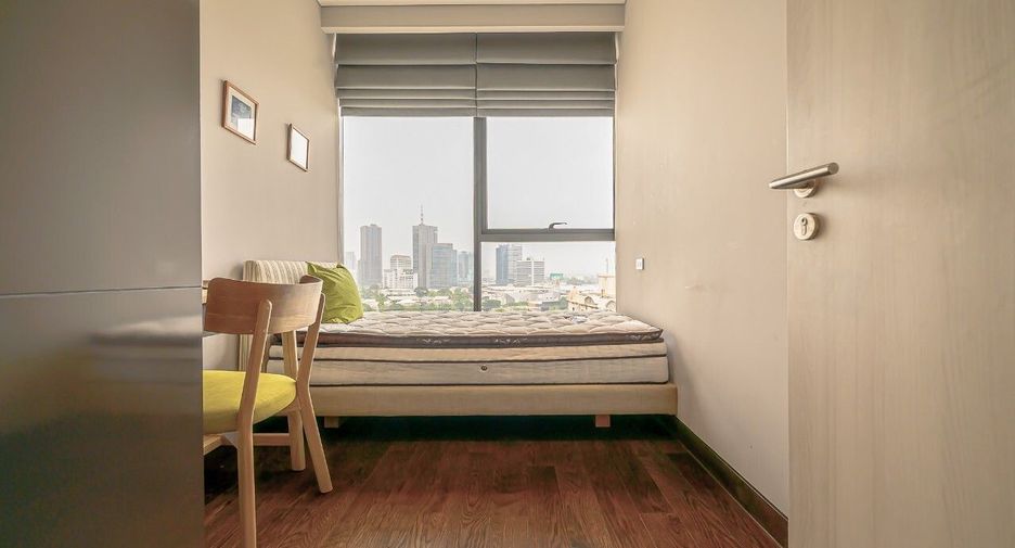 For sale 2 bedrooms condo in Khlong Toei, Bangkok