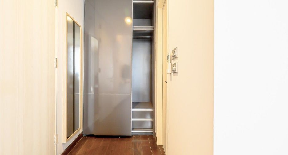 For sale 2 bedrooms condo in Khlong Toei, Bangkok