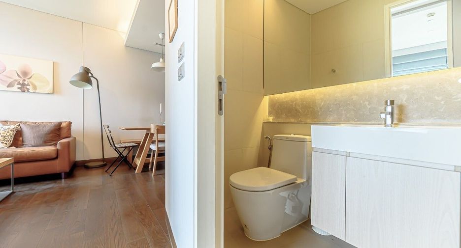 For sale 2 bedrooms condo in Khlong Toei, Bangkok