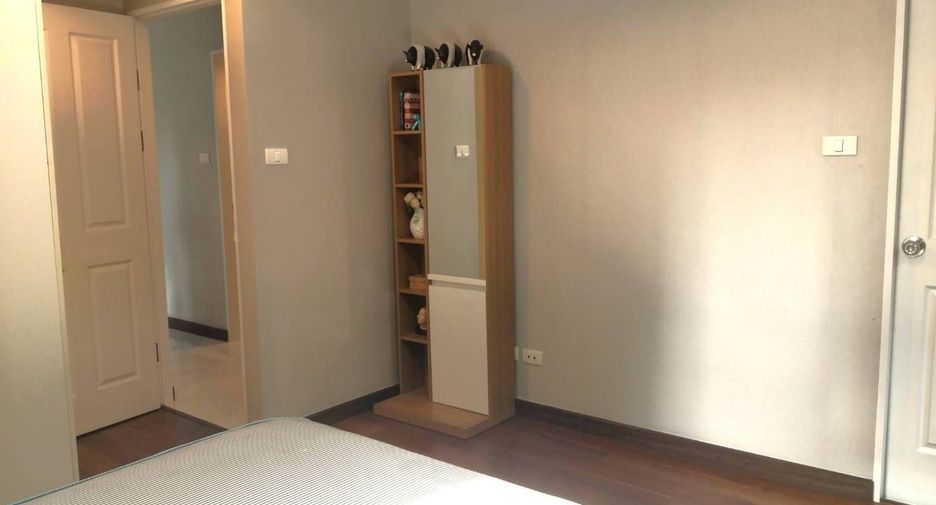 For sale 5 bedrooms condo in Huai Khwang, Bangkok