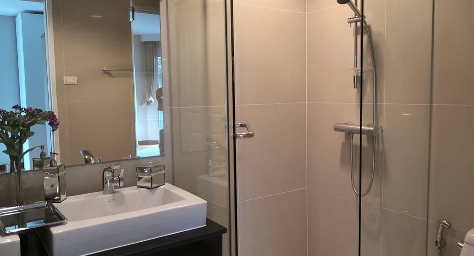 For sale 5 bedrooms condo in Huai Khwang, Bangkok