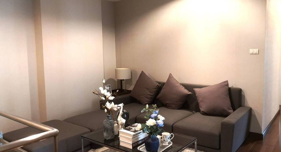 For sale 5 bedrooms condo in Huai Khwang, Bangkok