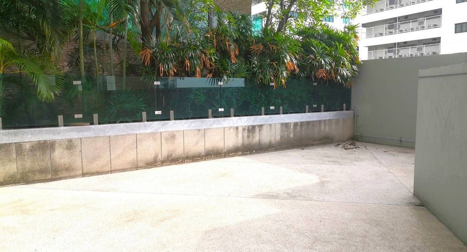 For sale 5 bedrooms condo in Huai Khwang, Bangkok