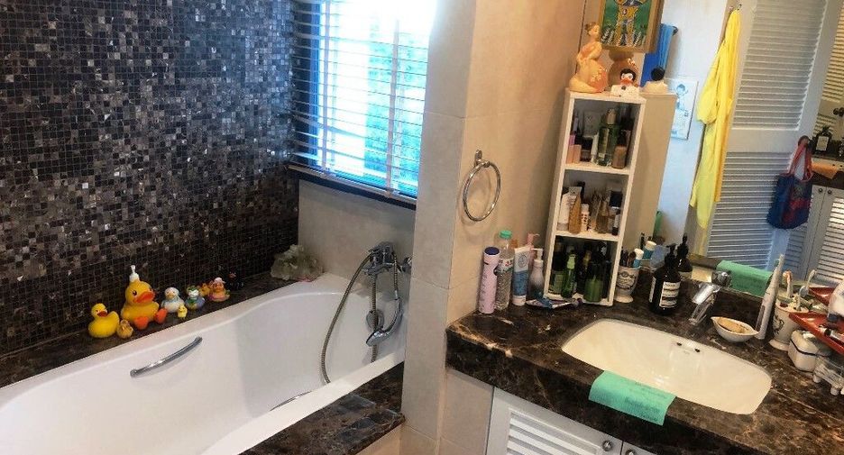 Wohnung zum Kauf mit 3 Zimmer in Watthana, Bangkok