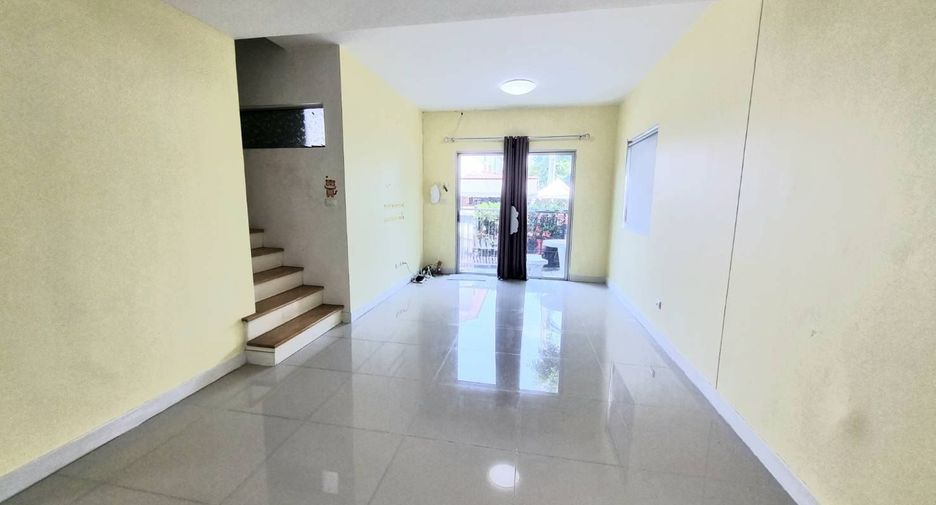 For sale 3 bedrooms townhouse in Mueang Nonthaburi, Nonthaburi