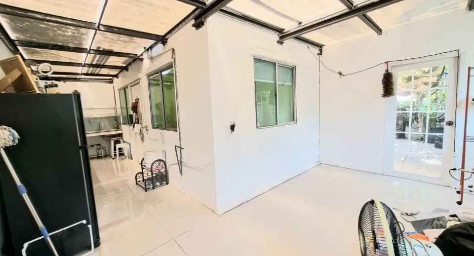 For sale 3 bedrooms townhouse in Mueang Nonthaburi, Nonthaburi