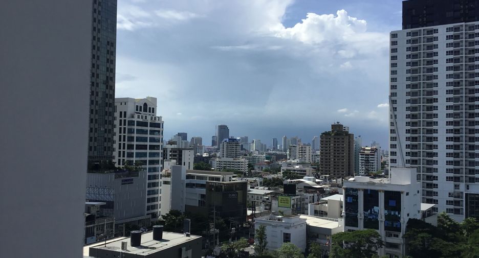 For sale and for rent 1 bed condo in Watthana, Bangkok