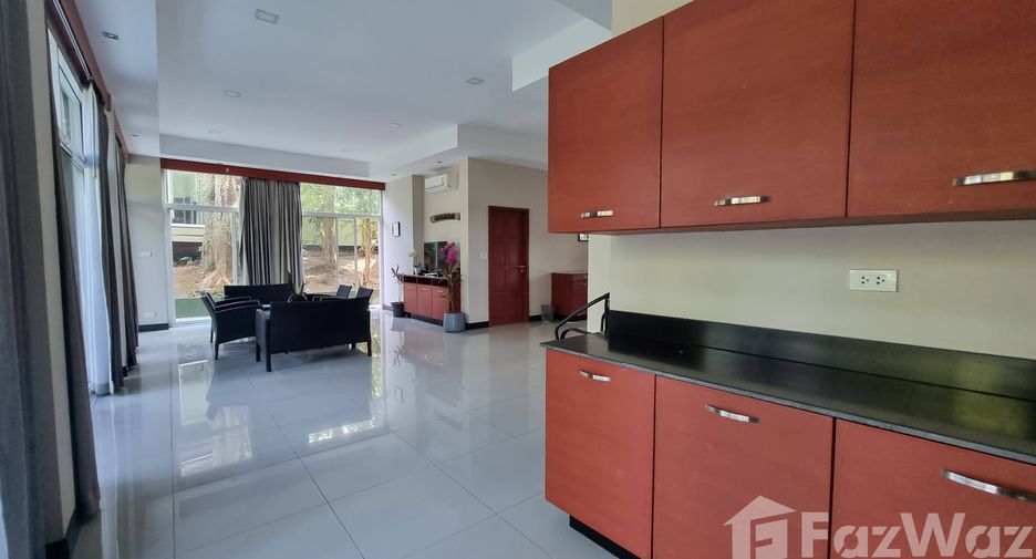 For sale 6 bedrooms villa in Mueang Chiang Rai, Chiang Rai