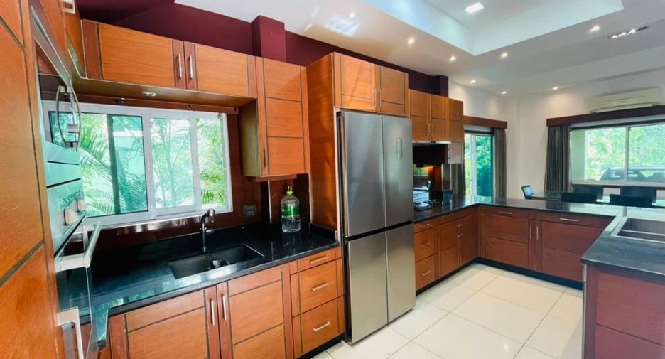 For sale 6 bedrooms villa in Mueang Chiang Rai, Chiang Rai