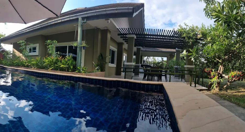 Villa zum Kauf mit 6 Zimmer in Mueang Chiang Rai, Chiang Rai