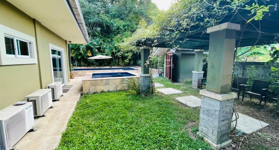 For sale 6 bedrooms villa in Mueang Chiang Rai, Chiang Rai