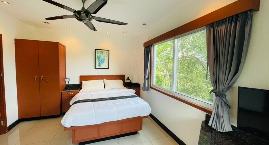For sale 6 bedrooms villa in Mueang Chiang Rai, Chiang Rai