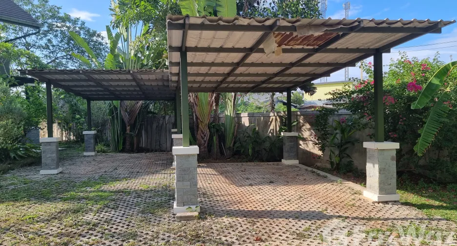 Villa zum Kauf mit 6 Zimmer in Mueang Chiang Rai, Chiang Rai