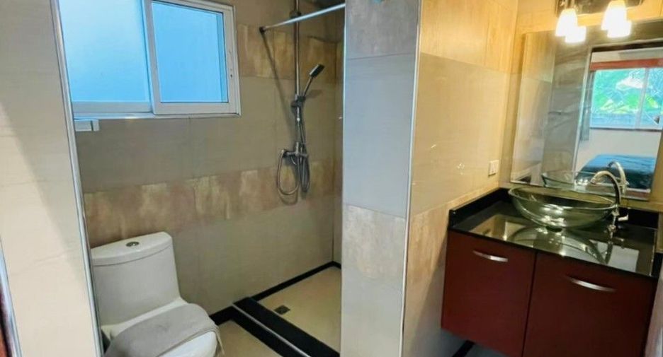 For sale 6 bedrooms villa in Mueang Chiang Rai, Chiang Rai