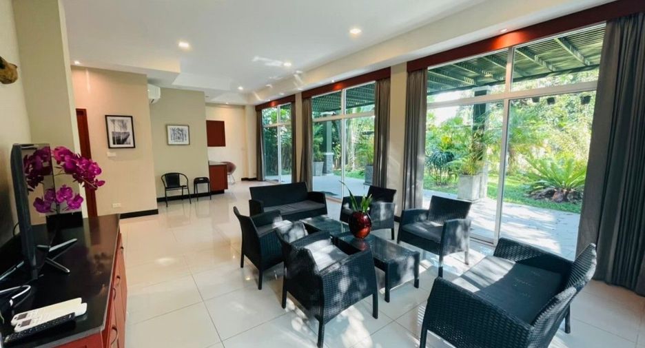 For sale 6 bedrooms villa in Mueang Chiang Rai, Chiang Rai