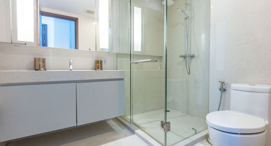Condo en alquiler y en venta de 2 habitaciones en Watthana, Bangkok
