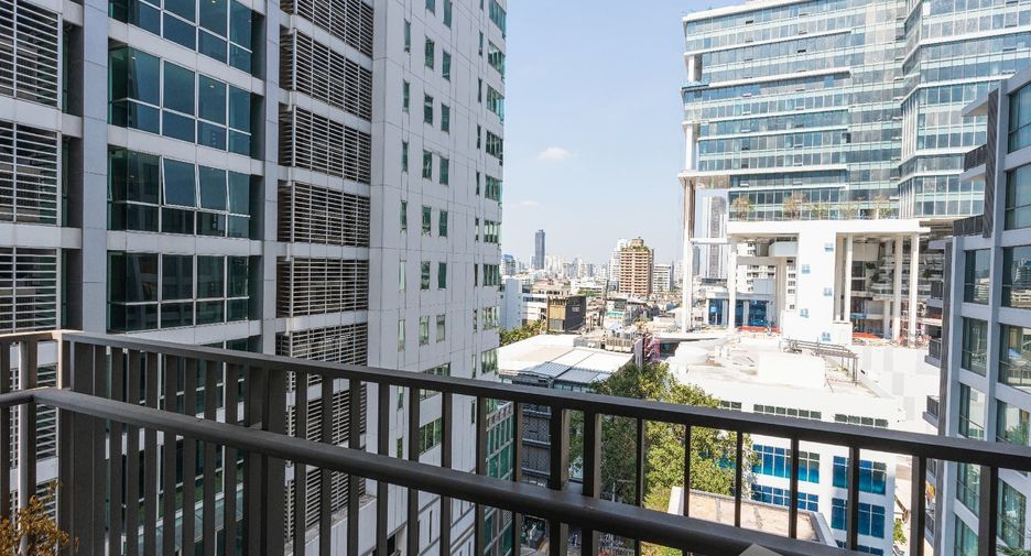 Condo en alquiler y en venta de 2 habitaciones en Watthana, Bangkok