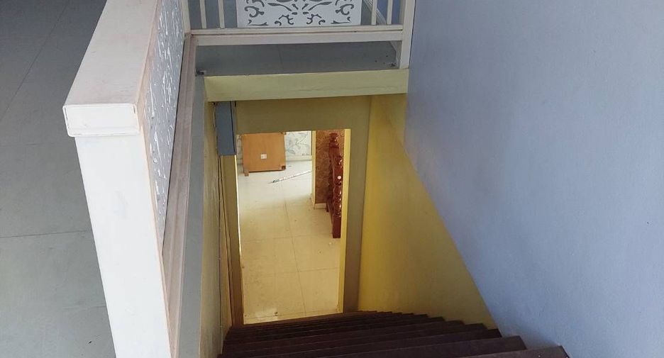 For sale 10 bedrooms house in Mueang Lampang, Lampang