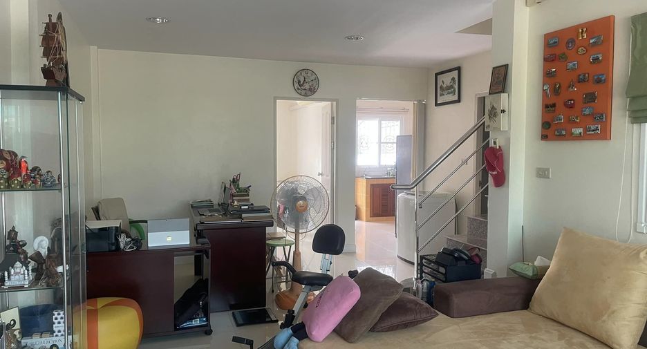 À vendre 4 chambres maison de ville à Mueang Nakhon Si Thammarat, Nakhon Si Thammarat