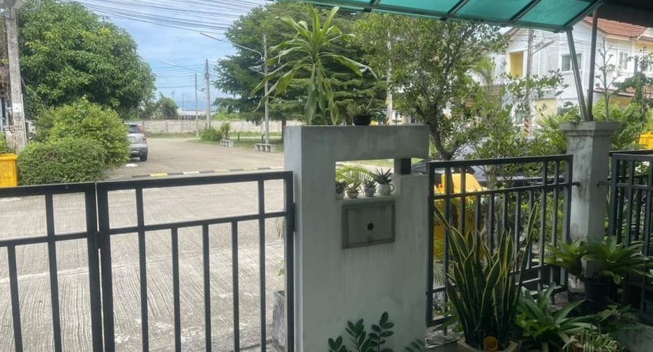 À vendre 4 chambres maison de ville à Mueang Nakhon Si Thammarat, Nakhon Si Thammarat