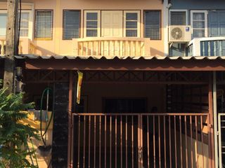 For sale 2 ベッドルーム townhouse in Phutthamonthon, Nakhon Pathom