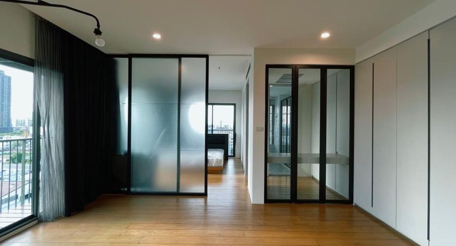 For sale 1 bed condo in Watthana, Bangkok