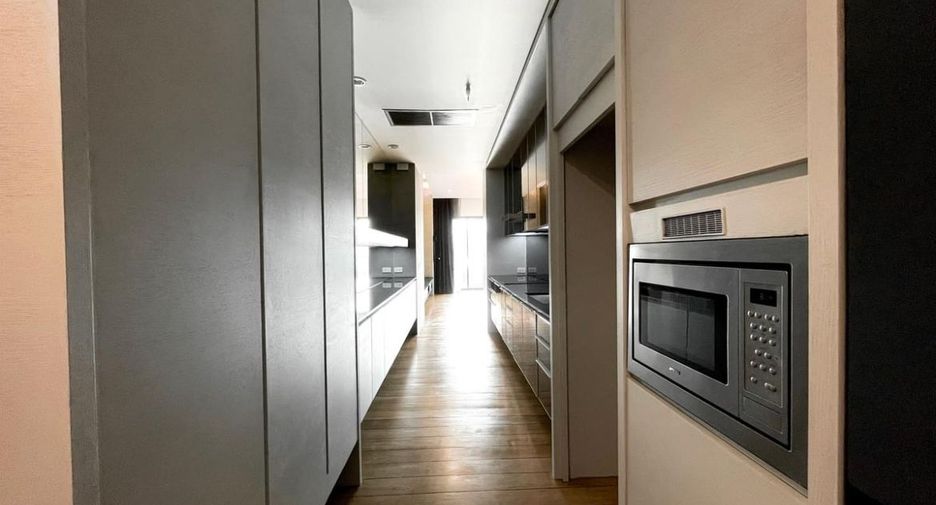 For sale 1 bed condo in Watthana, Bangkok
