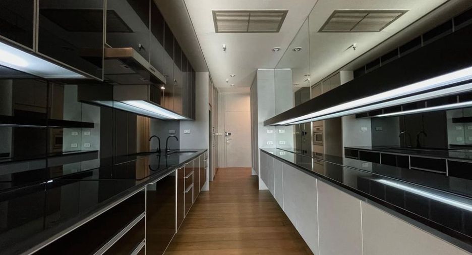 For sale 1 bed condo in Watthana, Bangkok