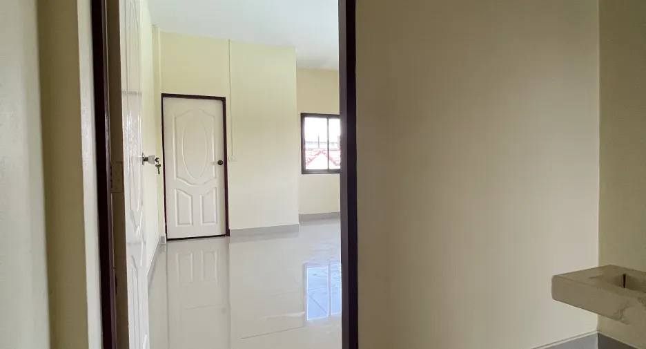 Продажа 2 спальни таунхаус в Mueang Kamphaeng Phet, Кампхэнгпхет