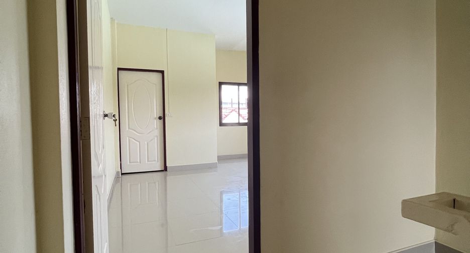Продажа 2 спальни таунхаус в Mueang Kamphaeng Phet, Кампхэнгпхет