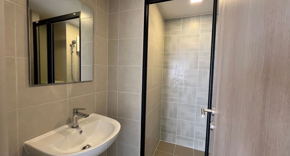 For rent studio condo in Khlong Luang, Pathum Thani