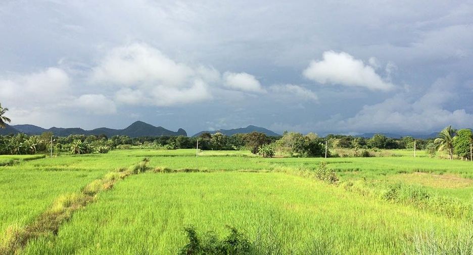 For sale 6 bedrooms house in Mueang Loei, Loei