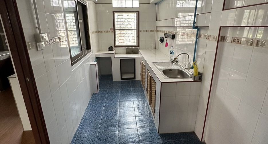 For sale and for rent 3 bedrooms house in Mueang Songkhla, Songkhla