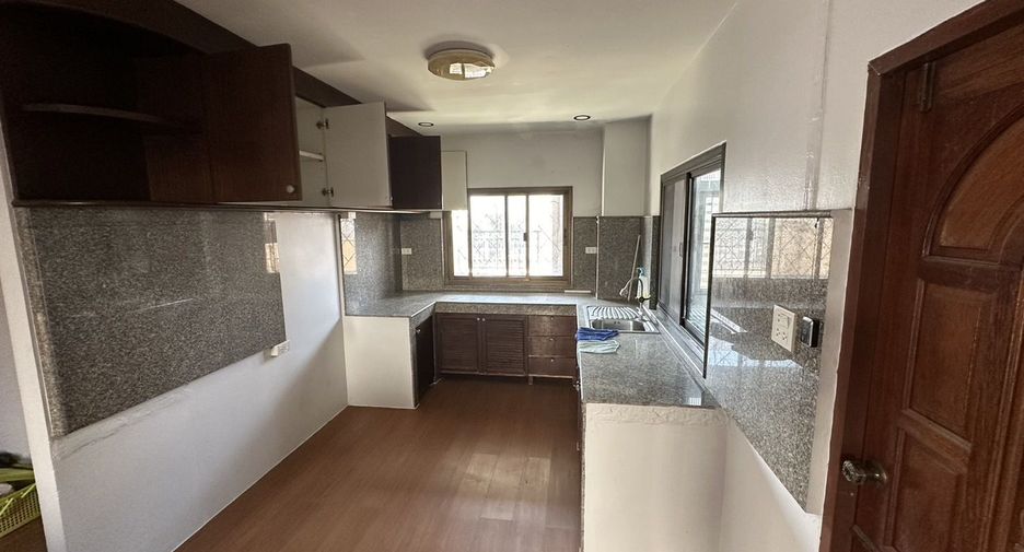 For sale and for rent 3 bedrooms house in Mueang Songkhla, Songkhla