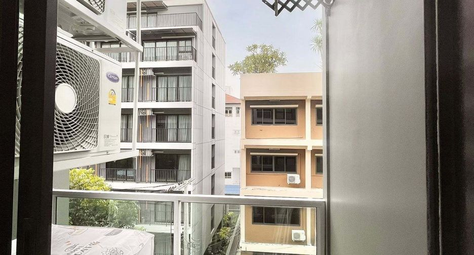 For sale 1 bed condo in Huai Khwang, Bangkok